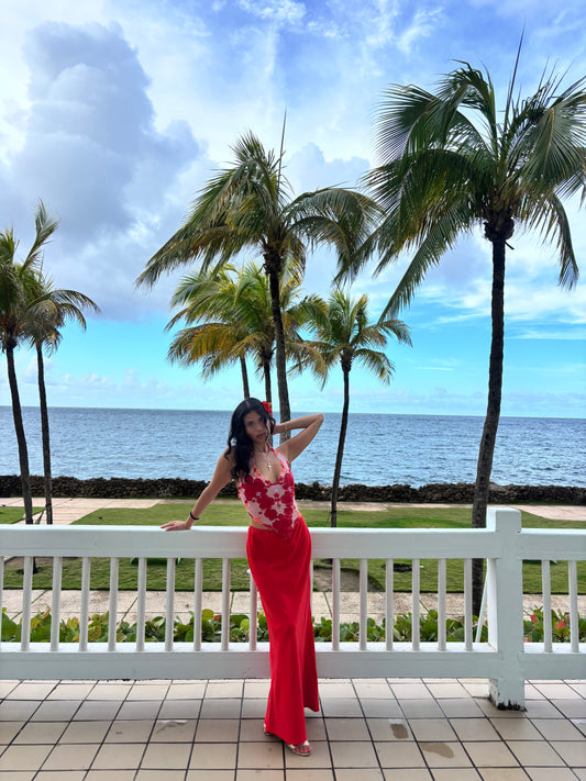 Dainty cross necklace