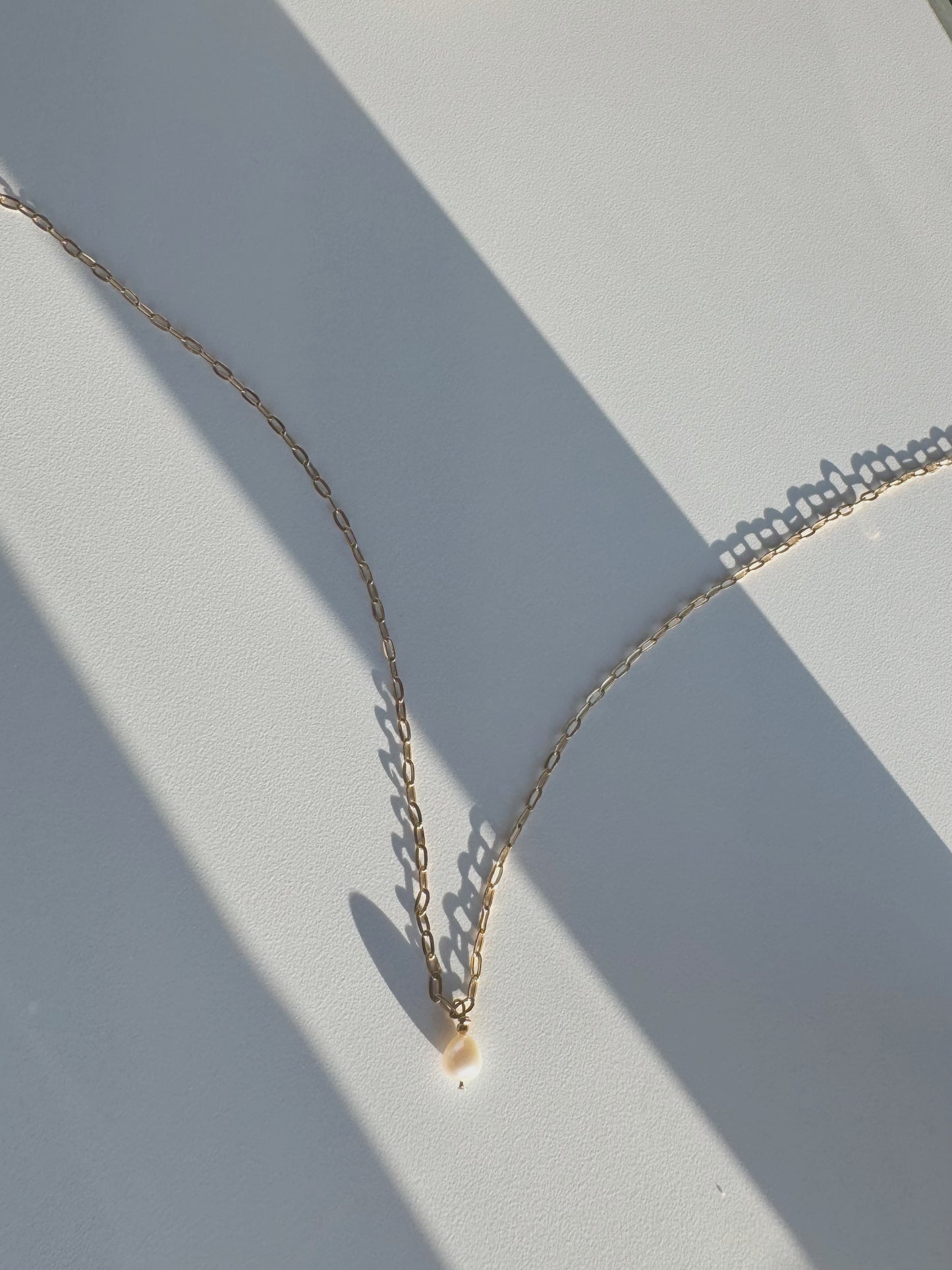 Solo with paper clip chain