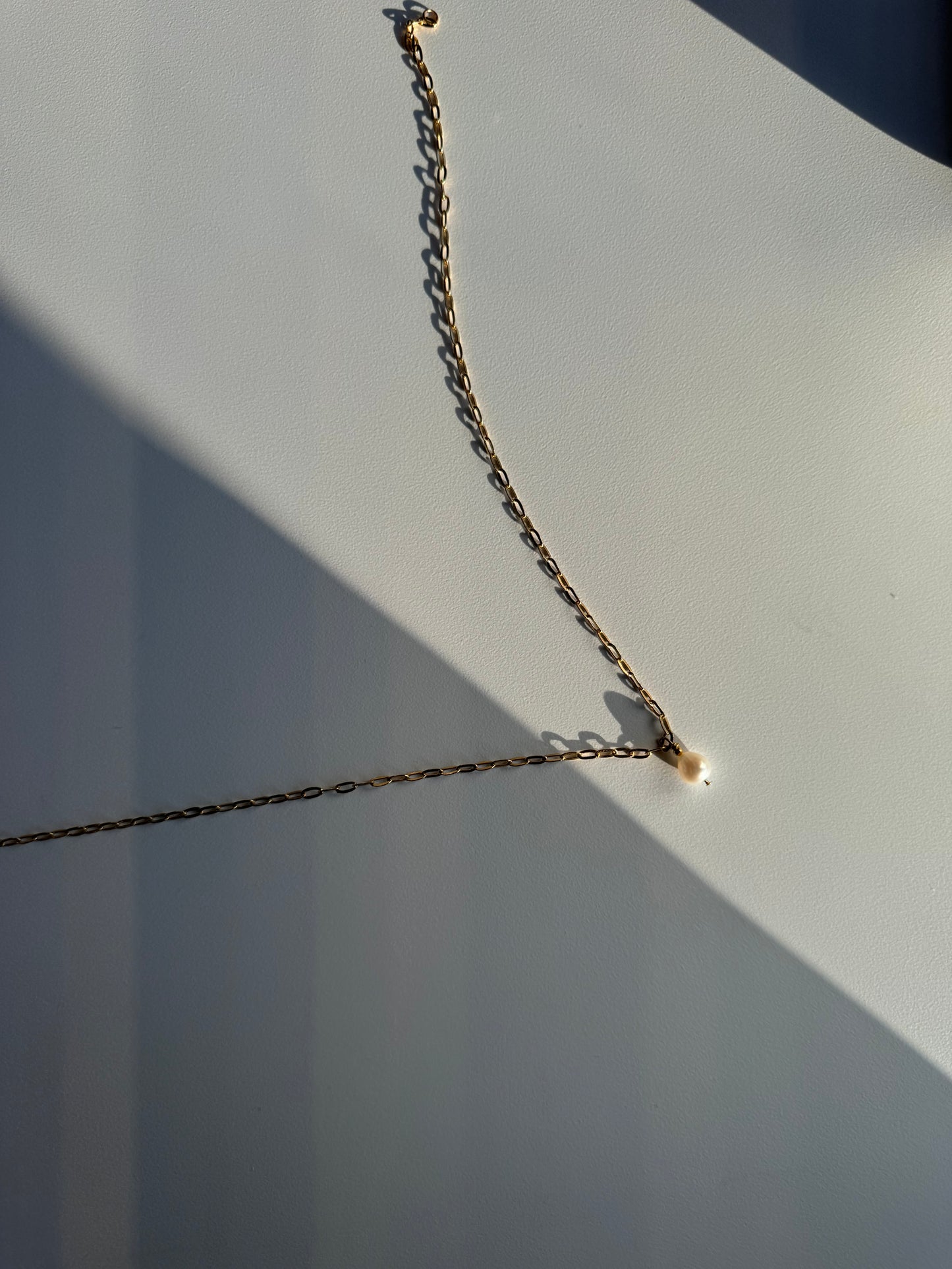 Solo with paper clip chain