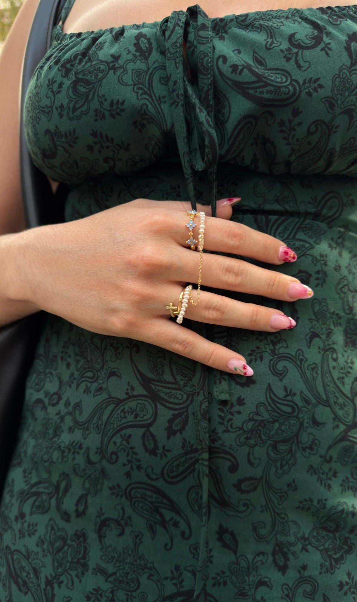 Double pearl ring with chain