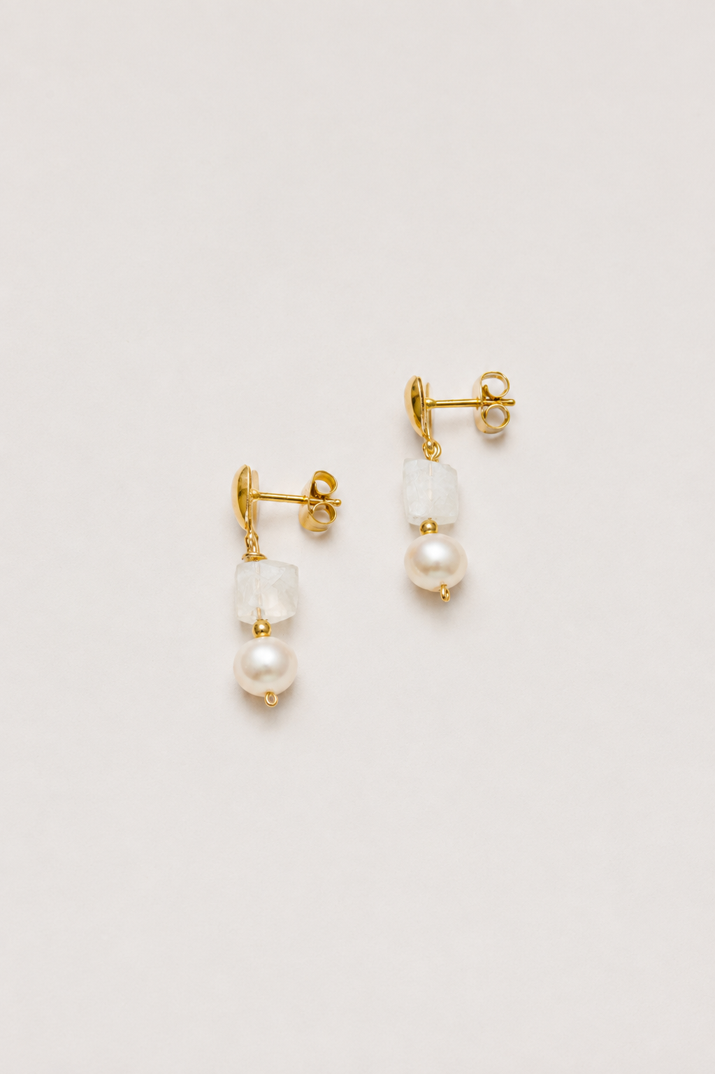 Evangeline earrings (clear quartz)