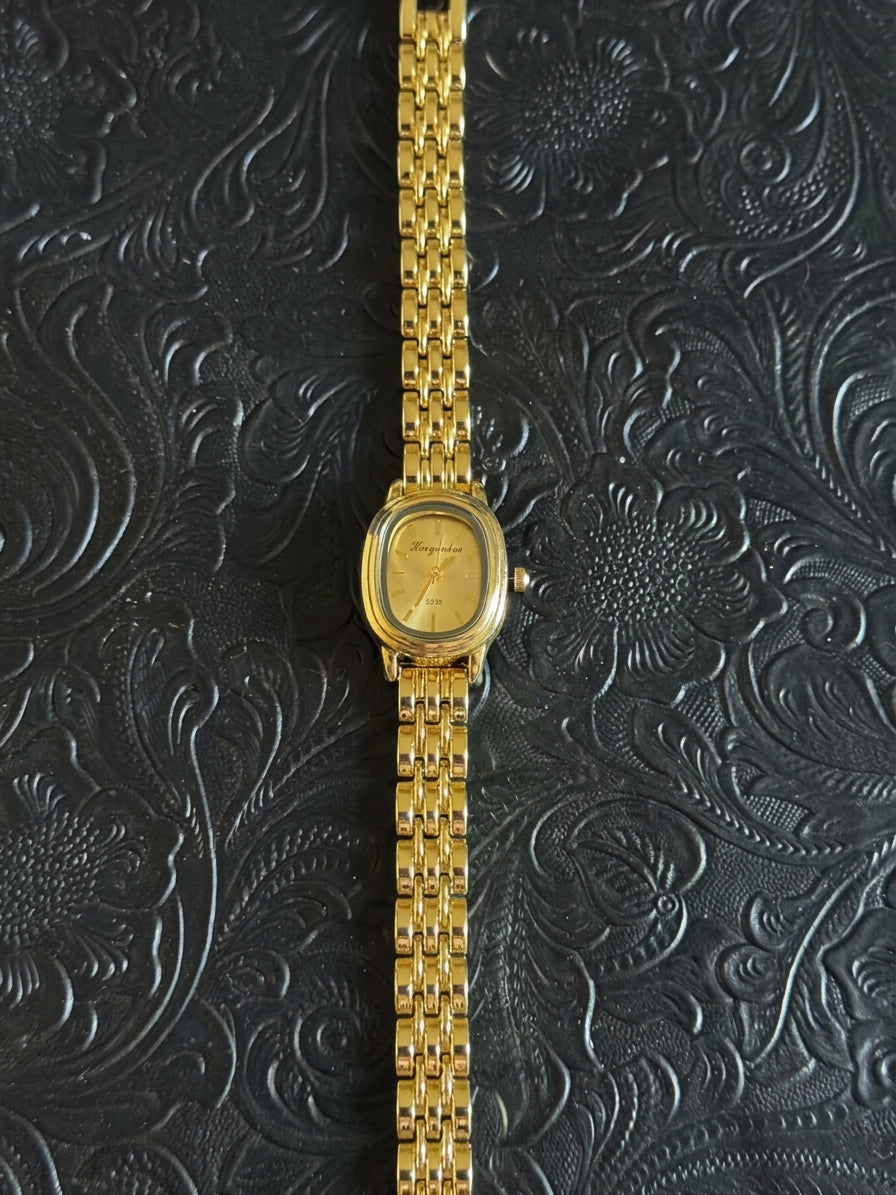 Clara Watch