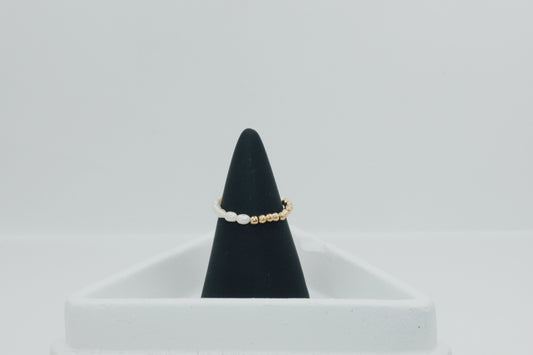 Rice pearl & gold ring