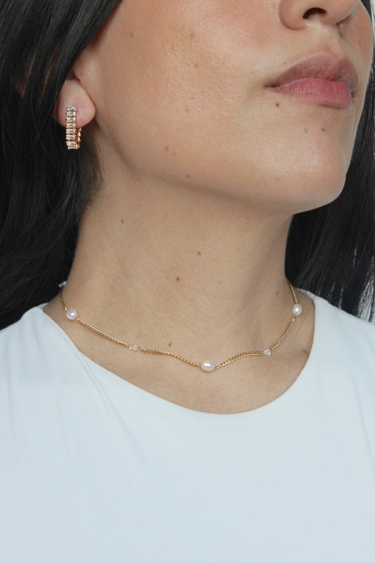 Mother’s Day pearl & diamonds necklace