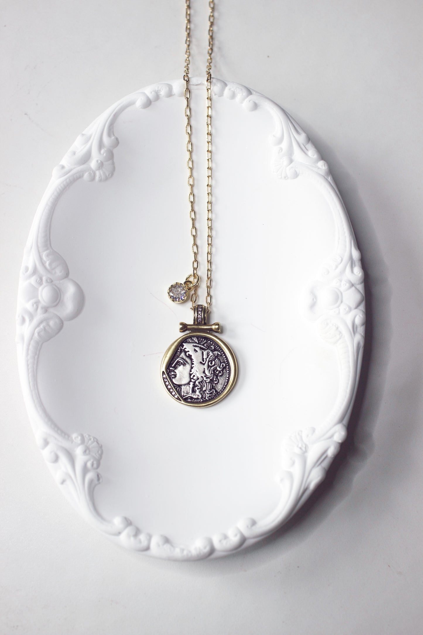 Eterna necklace
