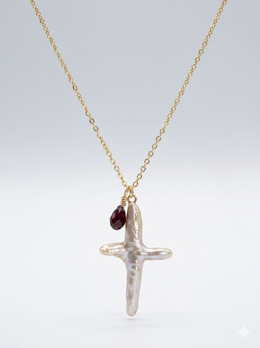 Camille necklace with garnet