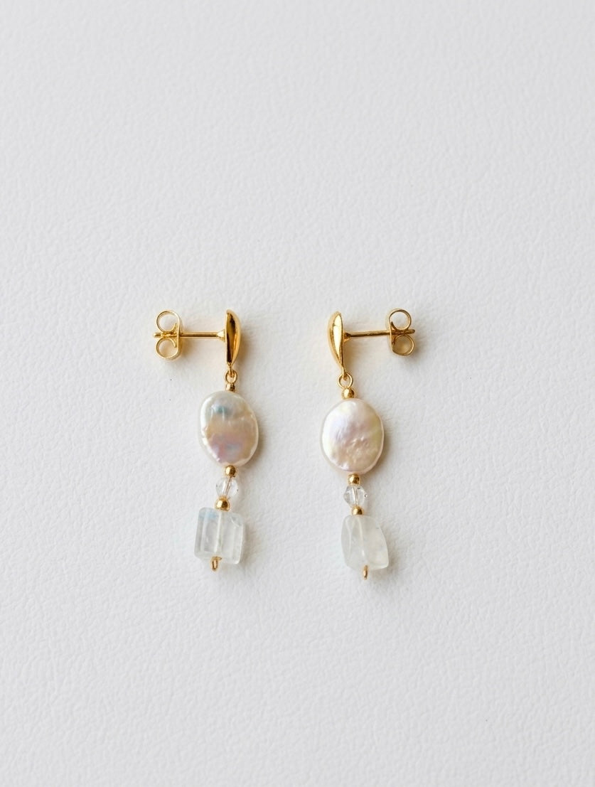 Eternal bond earrings (coin pearls)