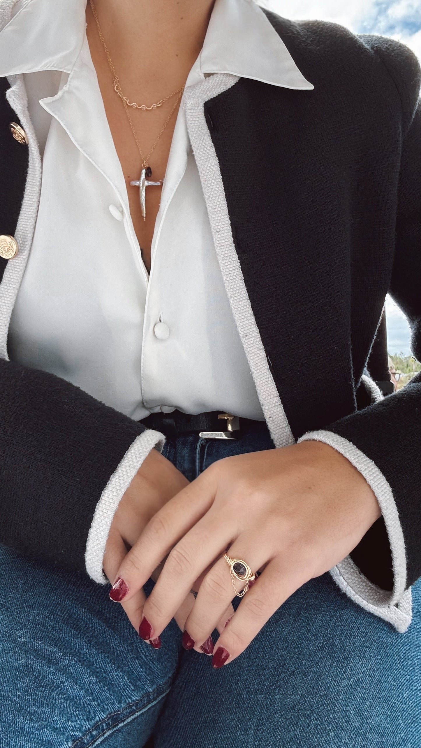 Garnet with chain ring