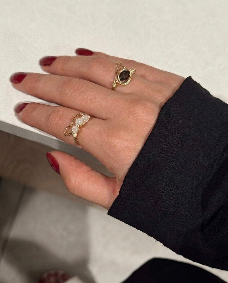 Garnet with chain ring