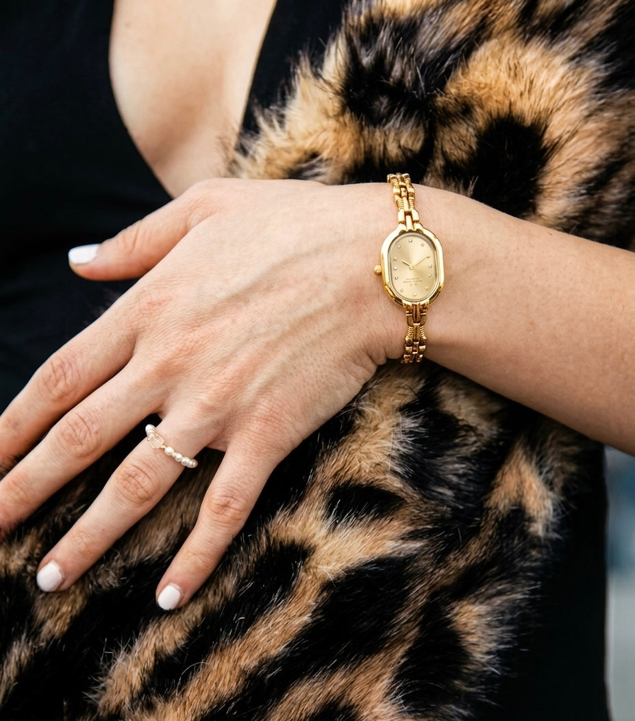 Ovalo watch