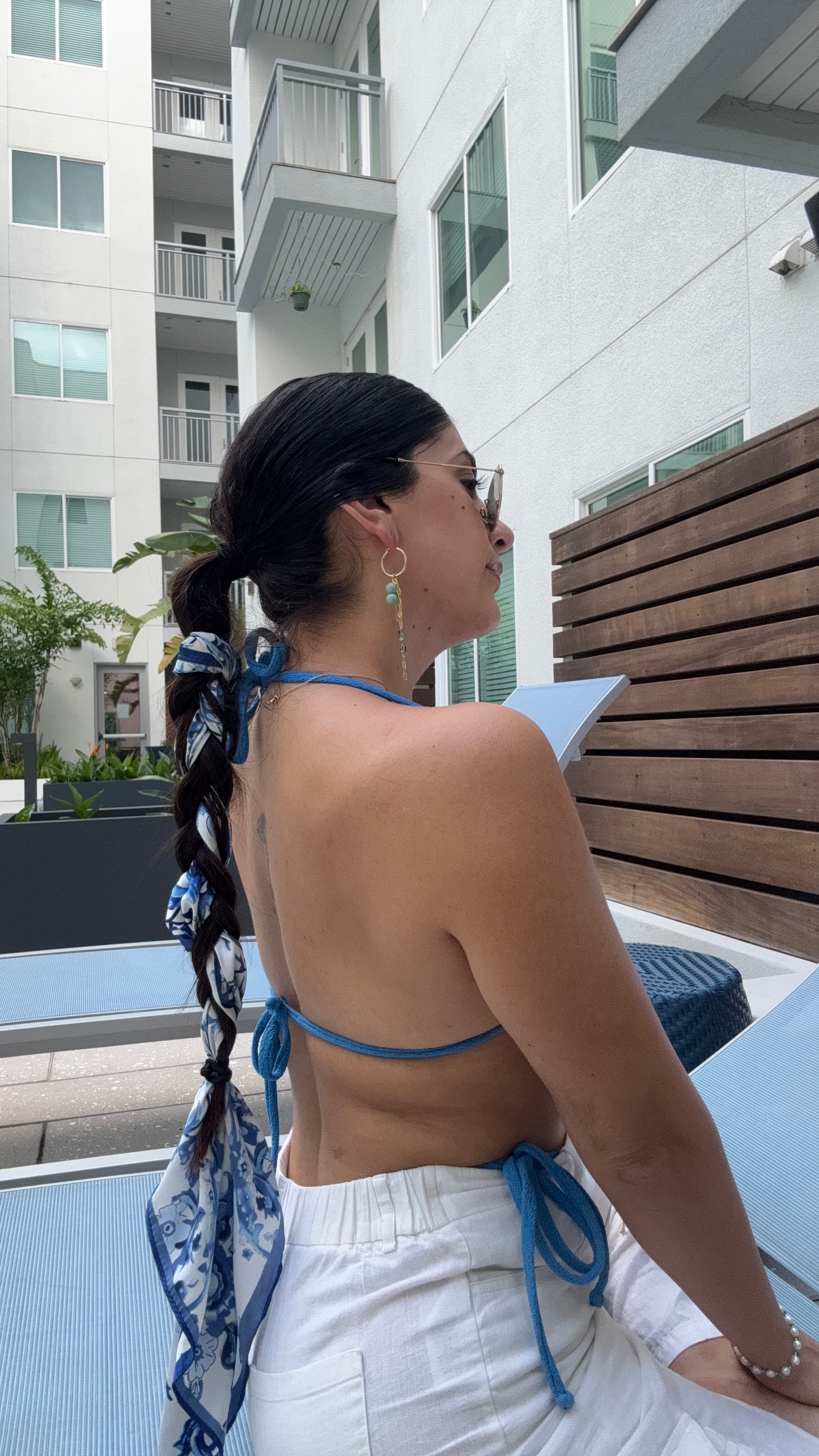 The Costa loop removable