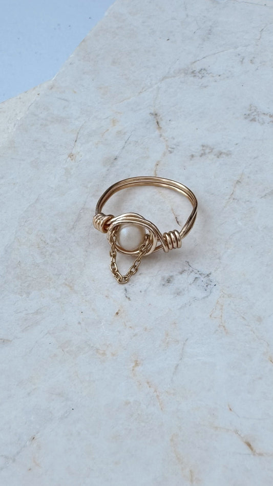 White pearl with dainty chain ring