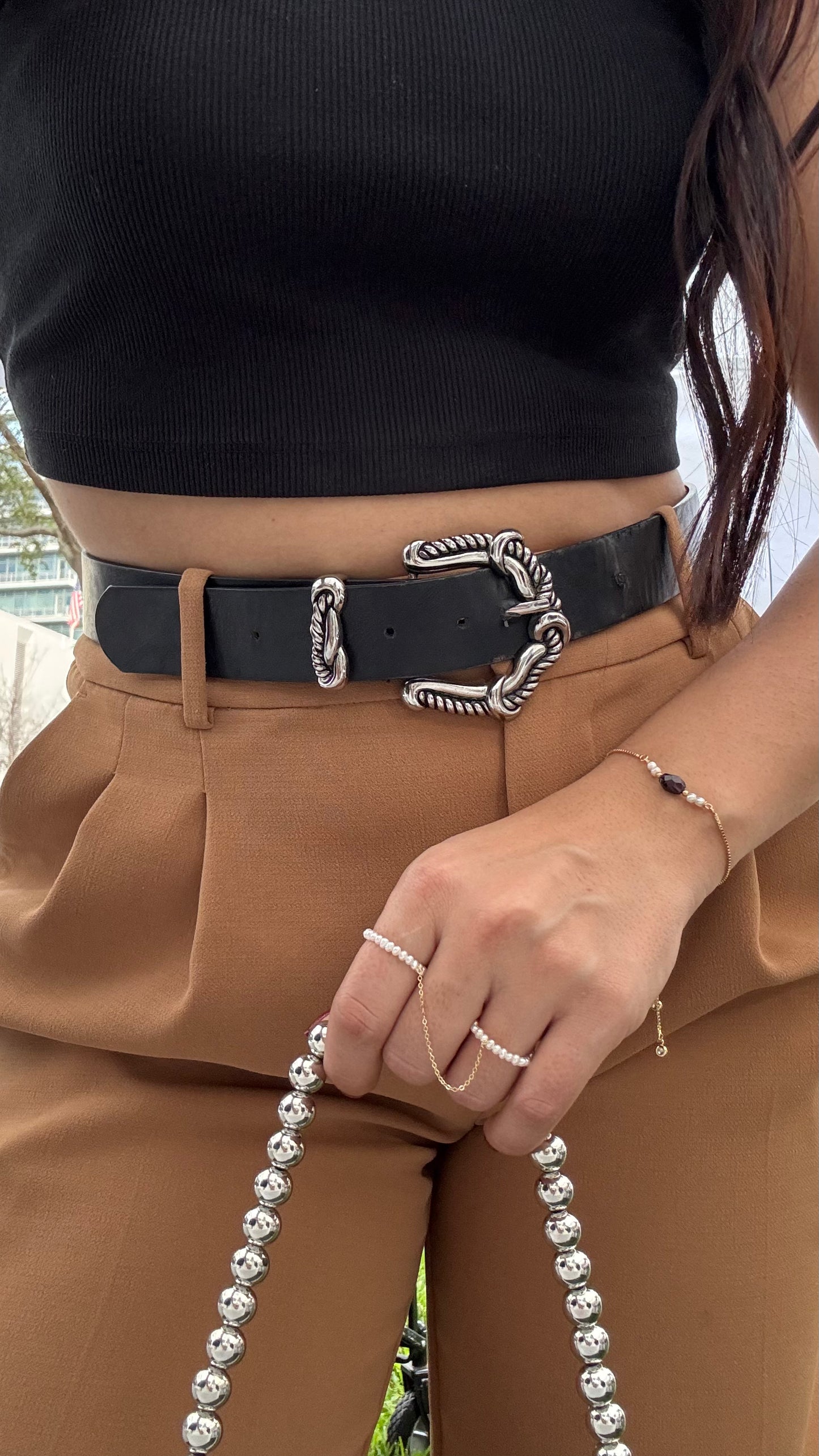 Double pearl ring with chain