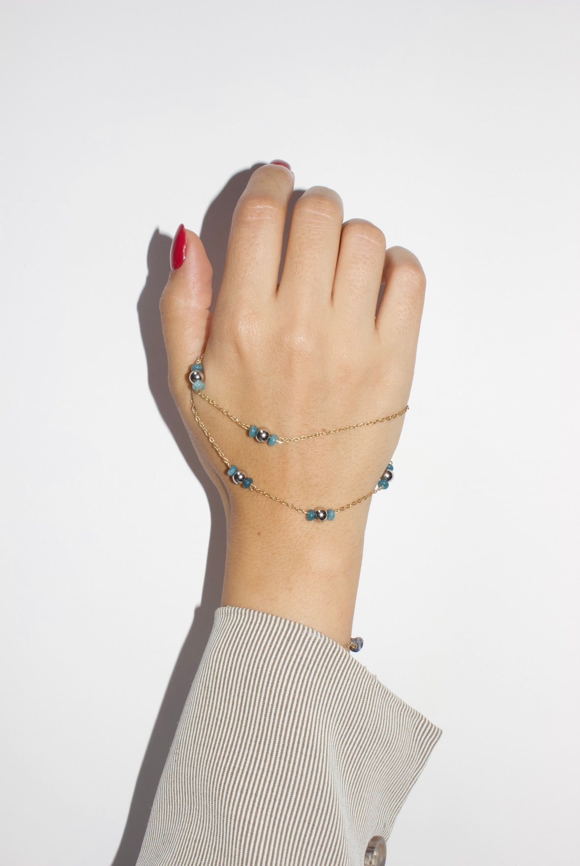 Refined necklace