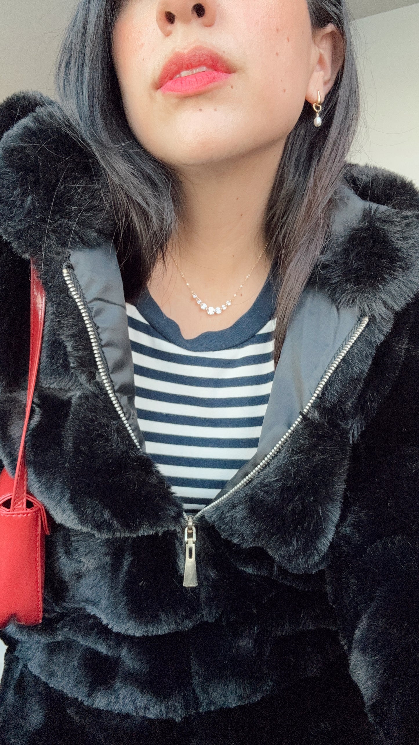 The detachable earrings